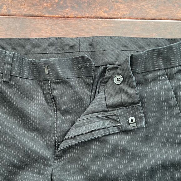 31x32 Black Express Dress Pants with Pinstripes - Picture 5 of 8
